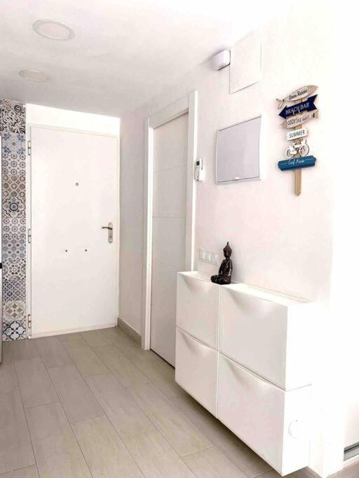 Loft Moderno - Vistas Mar Y Montana - Piscinas Apartment เบนัลมาเดนา ภายนอก รูปภาพ