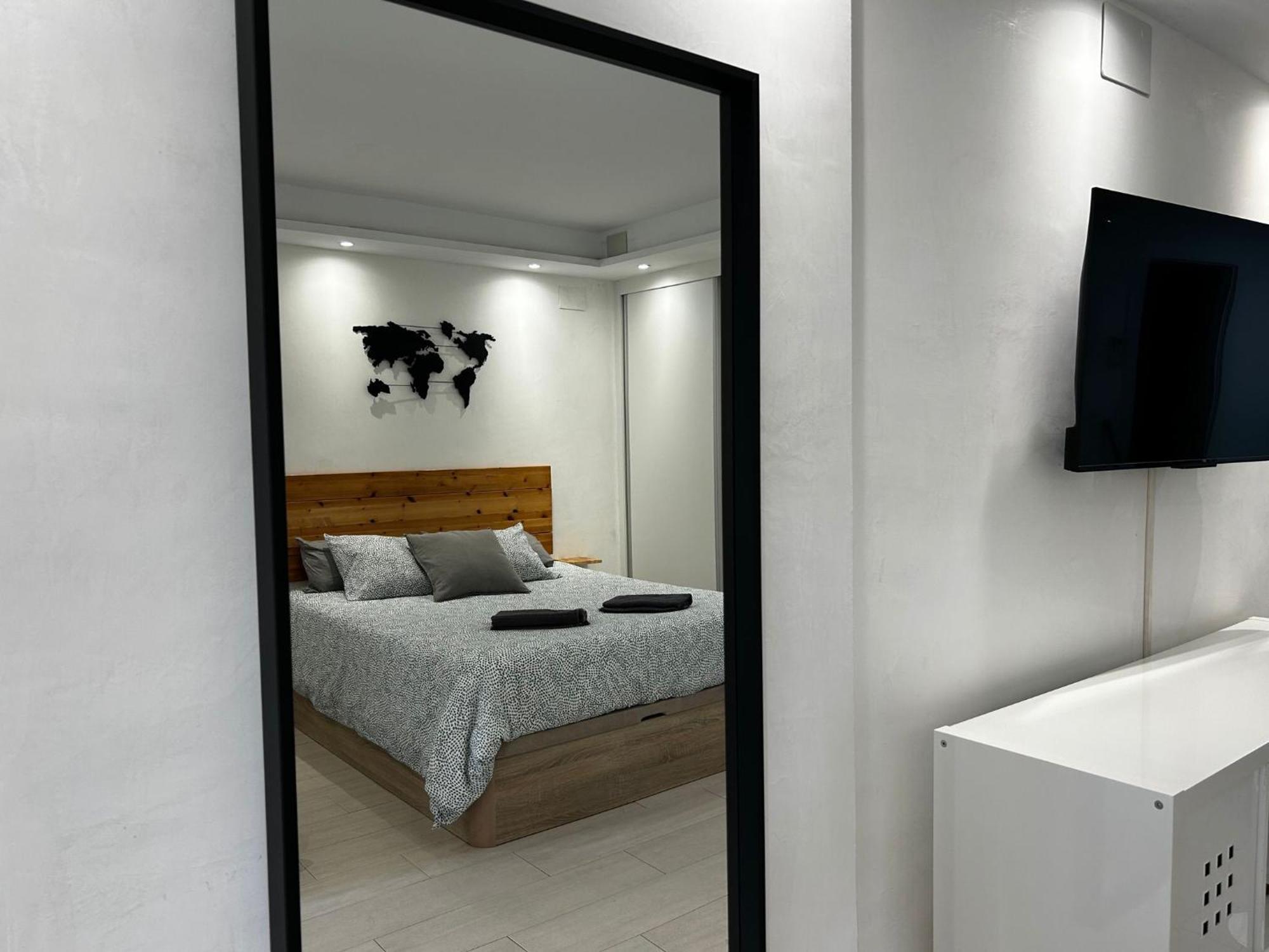 Loft Moderno - Vistas Mar Y Montana - Piscinas Apartment เบนัลมาเดนา ภายนอก รูปภาพ