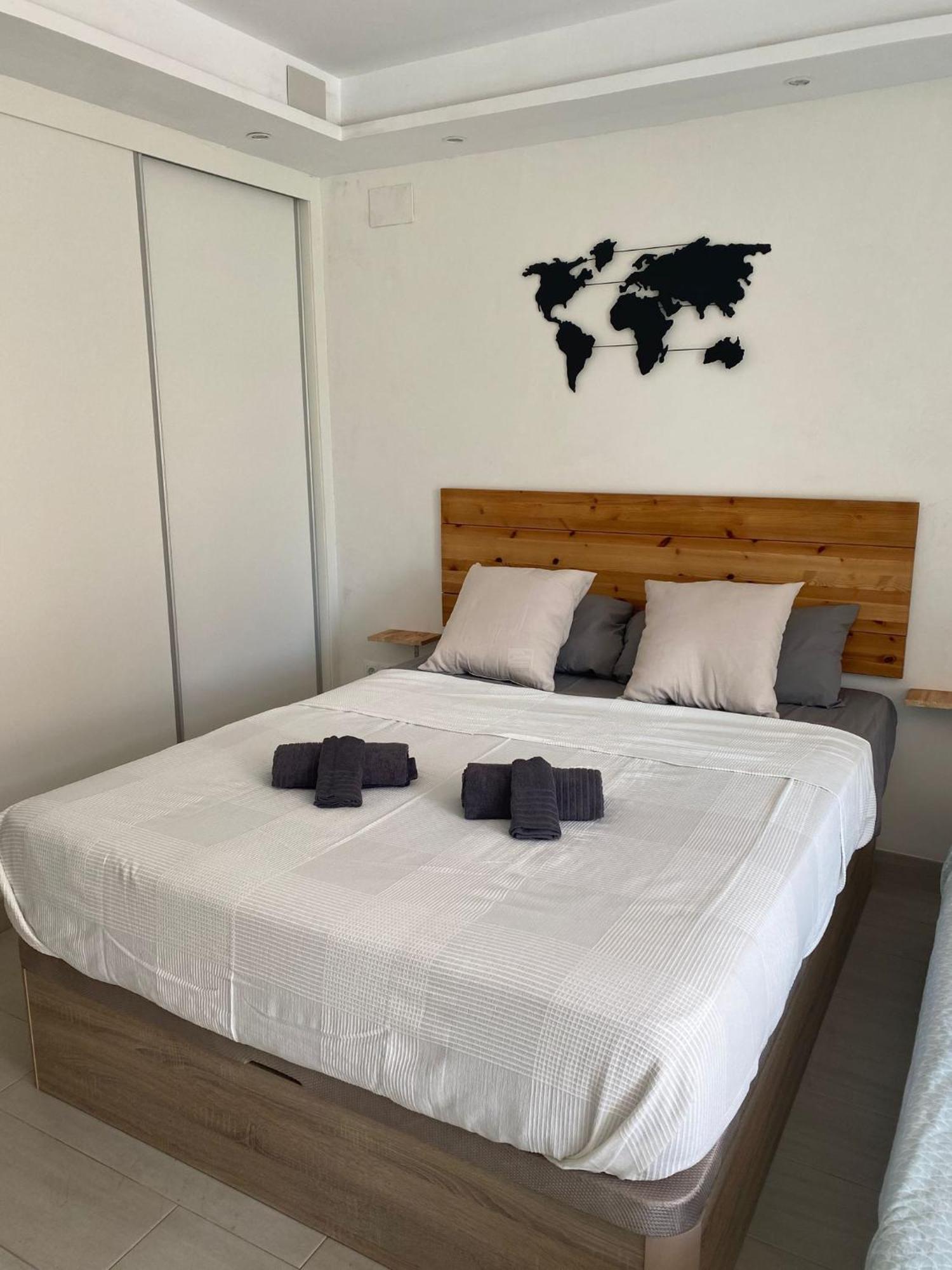 Loft Moderno - Vistas Mar Y Montana - Piscinas Apartment เบนัลมาเดนา ภายนอก รูปภาพ
